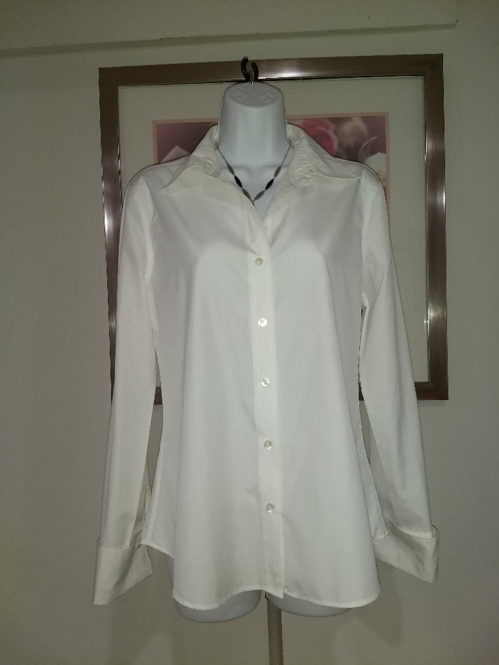 Banana Republic button - down shirt. Size M.
